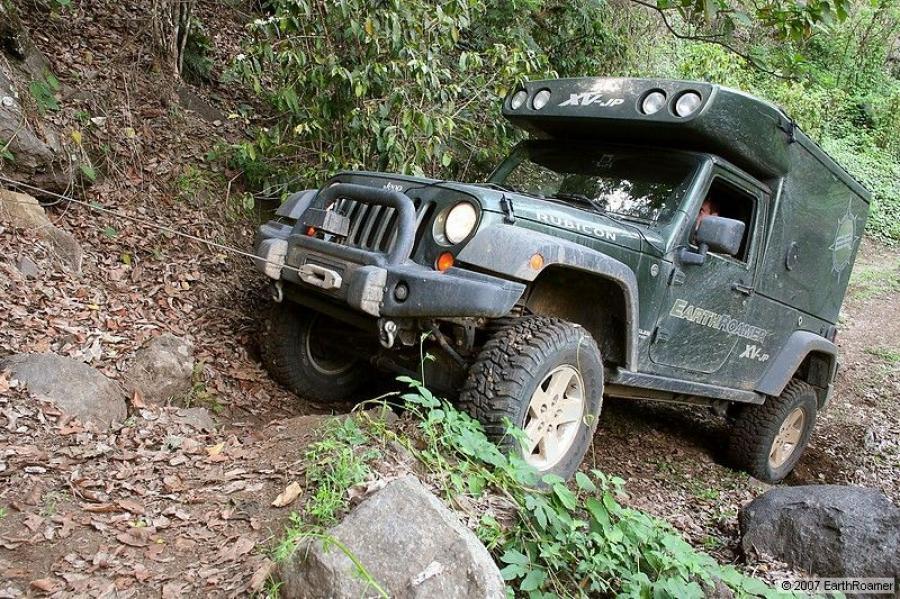  Jeep EarthRoamer XV-JP 2008 года  (фото 2 из 11)